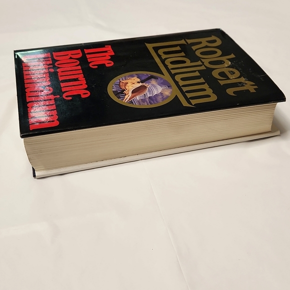 The Bourne Ultimatum by Robert Ludlum - Picture 4 of 10